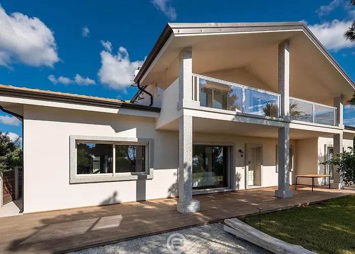 Holiday home Golden Dunes - Garden Retreat