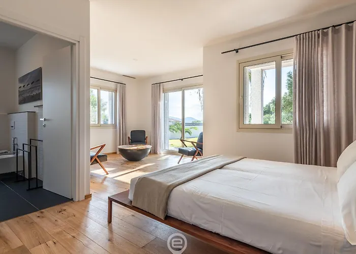 Golden Dunes - Garden Retreat Holiday home